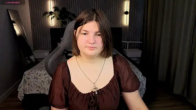 Snapshot of KittyLiikk chatting on 07-11-26, 12:55 KittyLiikk online show from 07-11-26, 12:55