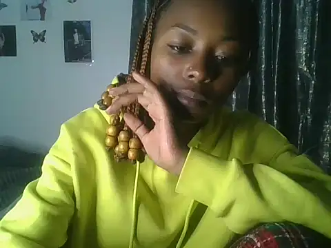 Snapshot of Prettyquueen chatting on 06-24-26, 07:01 Prettyquueen online show from 06-24-26, 07:01