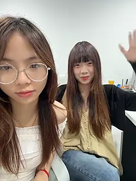 Snapshot of YY-1-1-1 chatting on 07-24-26, 06:53 YY-1-1-1 online show from 07-24-26, 06:53