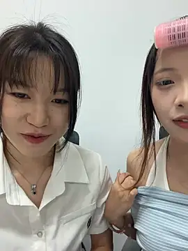 Snapshot of YY-1-1-1 chatting on 07-07-26, 06:27 YY-1-1-1 online show from 07-07-26, 06:27