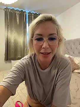 Cindy Stone official online show from 06-30-26, 05:35