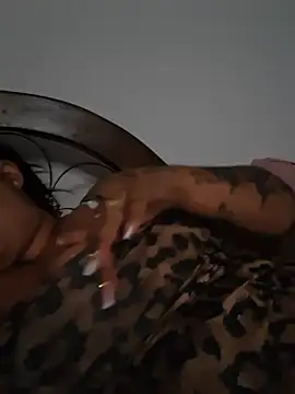 Snapshot of Valentina_Tilly chatting on 08-06-26, 02:28 Valentina Tilly online show from 08-06-26, 02:28