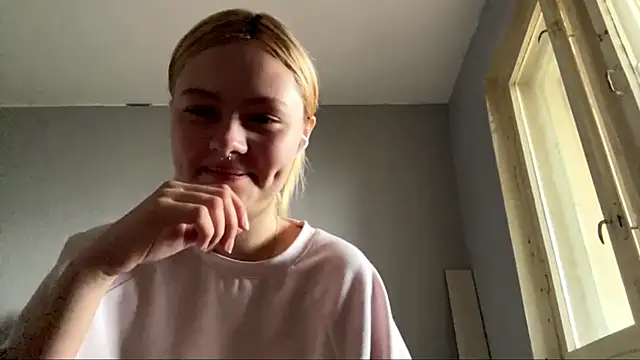 Snapshot of Jeneienal_1 chatting on 07-16-26, 02:25 Jeneienal 1 online show from 07-16-26, 02:25