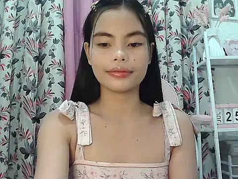 Snapshot of urprettyjane4u chatting on 07-24-26, 10:28 urprettyjane4u online show from 07-24-26, 10:28
