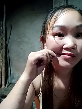 Snapshot of Emma-18h chatting on 07-17-26, 01:30 Emma-18h online show from 07-17-26, 01:30