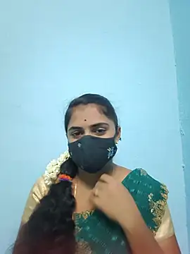 Snapshot of Megavarthinii chatting on 07-14-26, 03:11 Megavarthinii online show from 07-14-26, 03:11