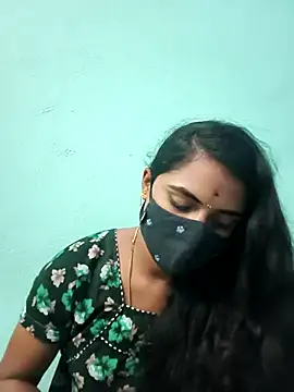 Snapshot of Megavarthinii chatting on 07-13-26, 03:50 Megavarthinii online show from 07-13-26, 03:50