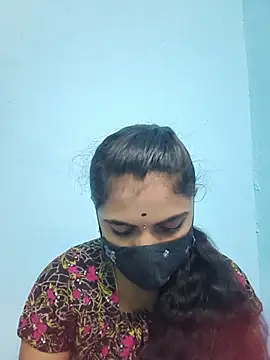 Snapshot of Megavarthinii chatting on 07-04-26, 12:32 Megavarthinii online show from 07-04-26, 12:32