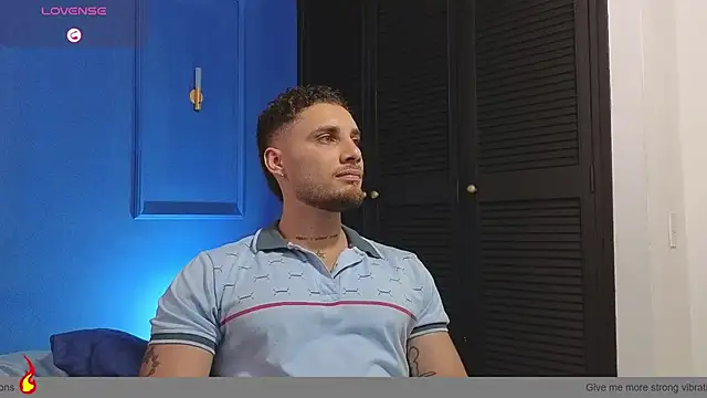 Snapshot of Kiing_001 chatting on 07-15-26, 07:32 Kiing 001 online show from 07-15-26, 07:32