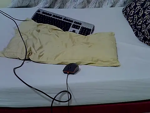 Snapshot of Ebony_Monroe1 chatting on 08-08-26, 04:03 Ebony Monroe1 online show from 08-08-26, 04:03