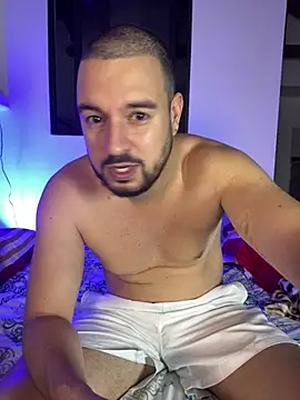 Snapshot of Nicola_D_Angelo chatting on 08-08-26, 05:25 Nicola D Angelo online show from 08-08-26, 05:25