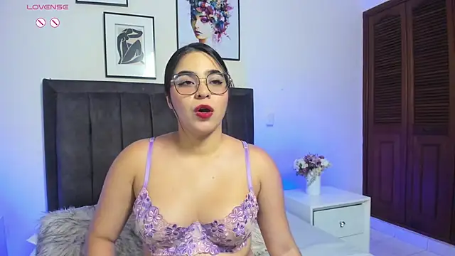 Snapshot of MarahBaker35 chatting on 07-19-26, 08:05 MarahBaker35 online show from 07-19-26, 08:05