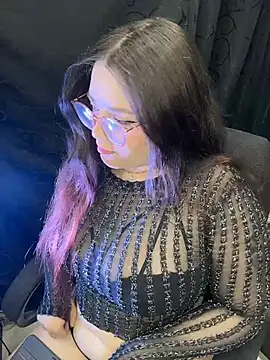 Snapshot of Sweet_issabell chatting on 07-22-26, 12:12 Sweet issabell online show from 07-22-26, 12:12