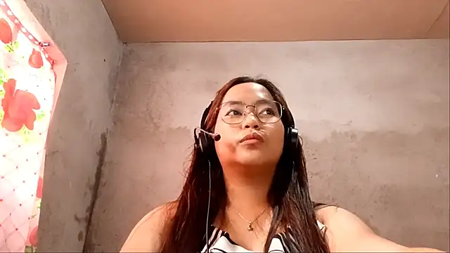 SilviaShelnutt online show from 06-27-26, 04:51