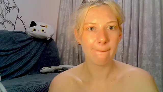 Snapshot of earn_my_lilly chatting on 07-02-26, 05:08 earn my lilly online show from 07-02-26, 05:08