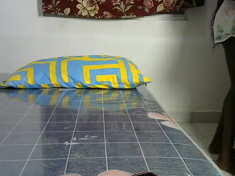 Snapshot of melahnin chatting on 07-25-26, 02:12 melahnin online show from 07-25-26, 02:12