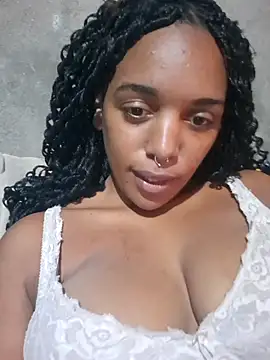 Snapshot of talita00 chatting on 06-24-26, 02:37 talita00 online show from 06-24-26, 02:37