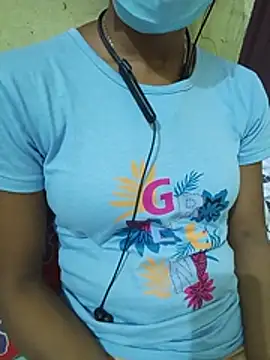 Snapshot of Roselin01 chatting on 07-02-26, 04:57 Roselin01 online show from 07-02-26, 04:57