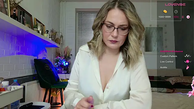 BeautyeyesLovely online show from 11-29-25, 10:10