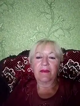 Snapshot of EmmaSwan555 chatting on 07-04-26, 04:00 EmmaSwan555 online show from 07-04-26, 04:00