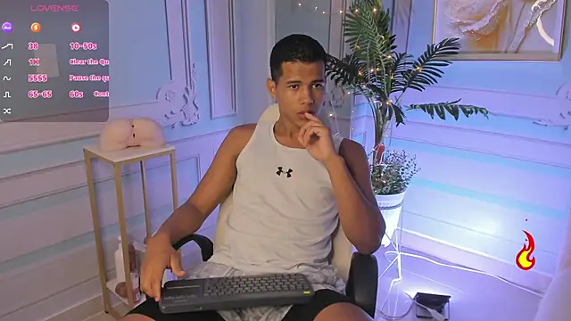 Noah sexhotty online show from 06-25-26, 02:31