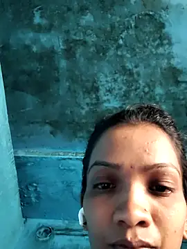Snapshot of preethi_telugu66 chatting on 06-25-26, 07:35 preethi telugu66 online show from 06-25-26, 07:35