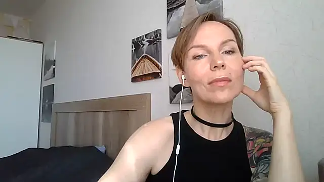 SunKissedxx online show from 06-26-26, 05:57