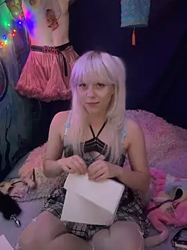 LilyMintyx online show from 07-06-26, 10:12