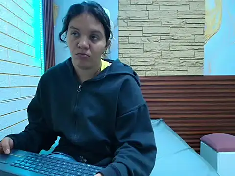 Snapshot of miasterlingpri chatting on 06-29-26, 05:56 miasterlingpri online show from 06-29-26, 05:56
