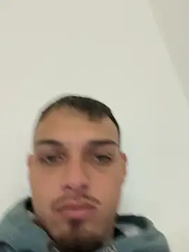 Snapshot of Erick_Santos39 chatting on 07-15-26, 03:41 Erick Santos39 online show from 07-15-26, 03:41
