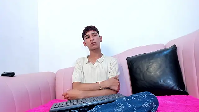 Snapshot of Joseph18_ chatting on 07-01-26, 03:40 Joseph18 online show from 07-01-26, 03:40