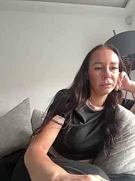 Snapshot of Charming_ScarlettX chatting on 07-03-26, 07:15 Charming ScarlettX online show from 07-03-26, 07:15