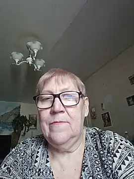 Snapshot of Molli1408 chatting on 07-10-26, 10:37 Molli1408 online show from 07-10-26, 10:37