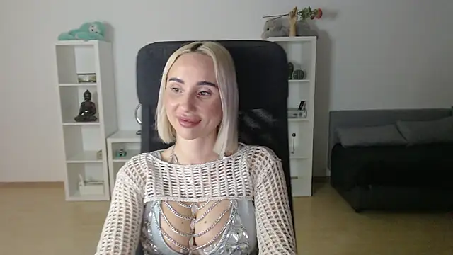 Snapshot of Blondie_VIP chatting on 07-02-26, 08:20 Blondie VIP online show from 07-02-26, 08:20
