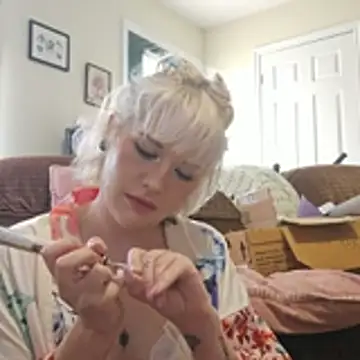 Snapshot of Aurora_and_Draven chatting on 07-22-26, 05:37 Aurora and Draven online show from 07-22-26, 05:37