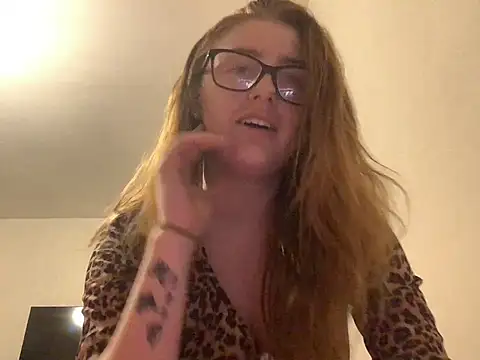 Redvelvetxx2 online show from 06-26-26, 11:32