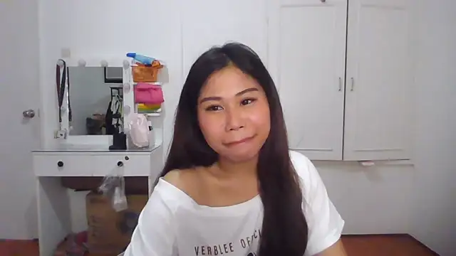 CathleenLaurole online show from 06-30-26, 05:51