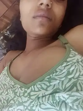 Snapshot of sizzling_aaruhi chatting on 06-30-26, 02:55 sizzling aaruhi online show from 06-30-26, 02:55