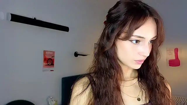 Snapshot of thisskiss chatting on 06-28-26, 05:41 thisskiss online show from 06-28-26, 05:41