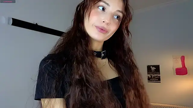 Snapshot of thisskiss chatting on 06-30-26, 05:24 thisskiss online show from 06-30-26, 05:24