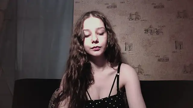 ElinoreHuxman online show from 07-03-26, 12:33