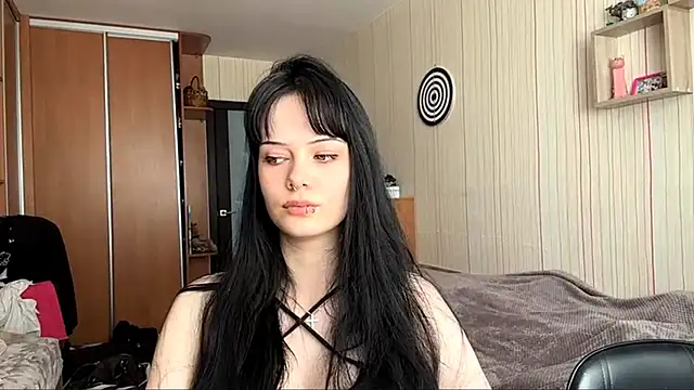 Snapshot of CarolannMassart chatting on 07-01-26, 01:33 CarolannMassart online show from 07-01-26, 01:33