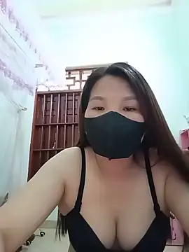 LinhThao999 online show from 07-03-26, 04:41
