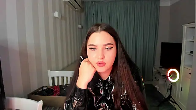 Snapshot of LatexDominatrix chatting on 07-01-26, 10:21 LatexDominatrix online show from 07-01-26, 10:21