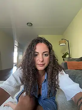 Snapshot of daisydalliex chatting on 07-01-26, 12:38 daisydalliex online show from 07-01-26, 12:38