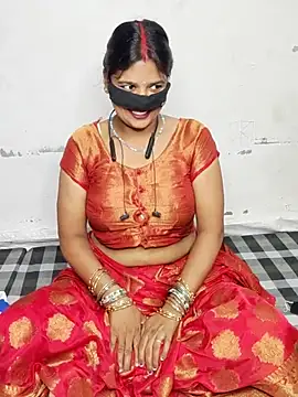 Snapshot of RealSexyWomene chatting on 07-13-26, 04:39 RealSexyWomene online show from 07-13-26, 04:39