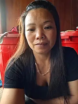 Snapshot of Bini-ll chatting on 06-29-26, 04:19 Bini-ll online show from 06-29-26, 04:19