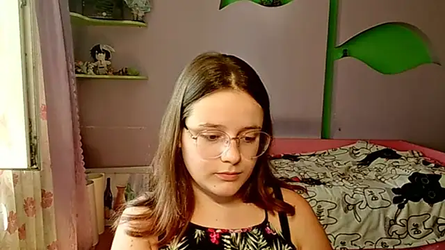 Snapshot of RoseLyyn chatting on 07-01-26, 12:49 RoseLyyn online show from 07-01-26, 12:49
