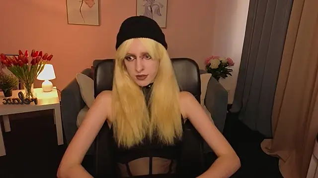 Snapshot of IvyNight chatting on 06-30-26, 04:07 IvyNight online show from 06-30-26, 04:07