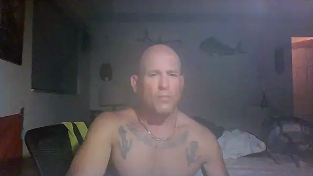 Snapshot of Reelg21 chatting on 07-18-26, 09:51 Reelg21 online show from 07-18-26, 09:51